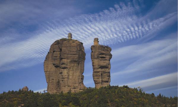 双塔山_600.jpg