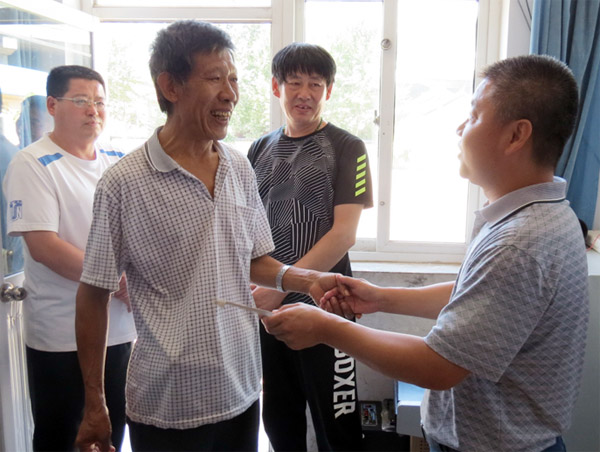 与教师交流现场.jpg